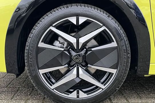 Peugeot 208 GT eDCS 1.2 mHEV