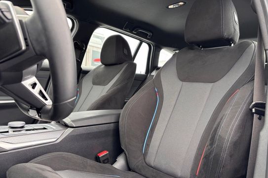 BMW Seria 3 330i xDrive M Sport