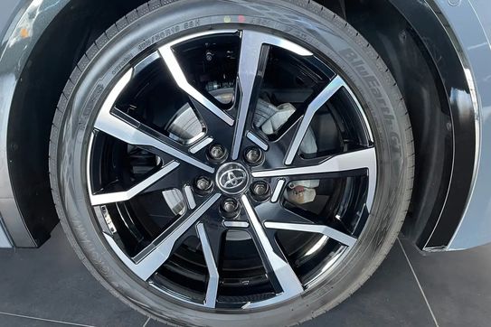 Toyota Prius Prestige 2.0 Hybrid Plug-in