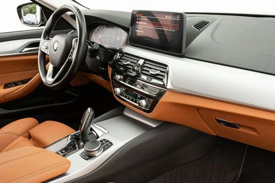 BMW Seria 5 Touring 520i