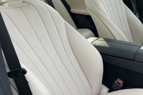 Mercedes Klasa E 200 4-Matic AMG