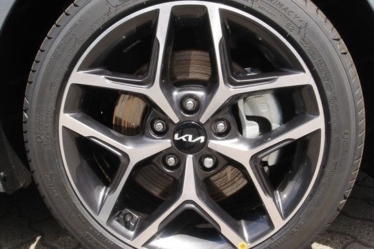 Kia Ceed 1.5 T-GDI Tribute DCT