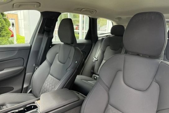 Volvo XC60 B5 B AWD Plus Dark aut