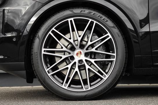 Porsche Cayenne Coupe Black Edition