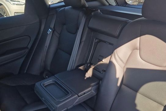 Volvo XC60 B4 D AWD Momentum Pro