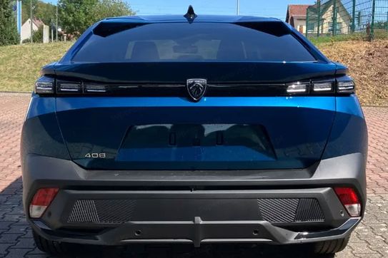 Peugeot 408 Allure e-DCS 1.2 mHEV