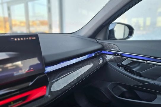 BMW Seria 5 550e xDrive M Sport