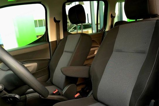 Toyota Proace City Verso Long L2H1 Business 7os