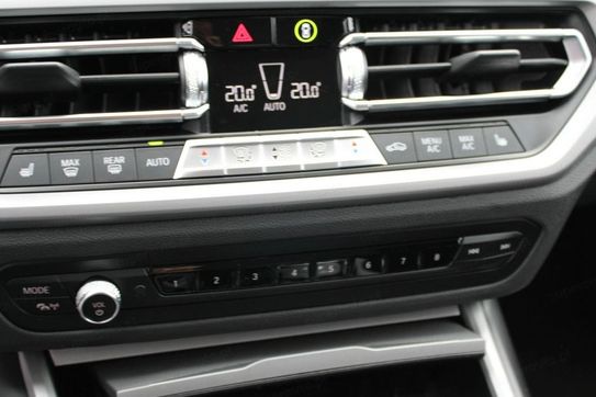 BMW Seria 3 318i aut