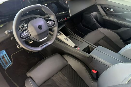 Peugeot 308 GT Exclusive 1.5 BlueHDi EAT8