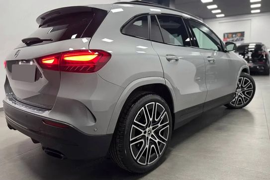 Mercedes GLA 220 4-Matic AMG Line