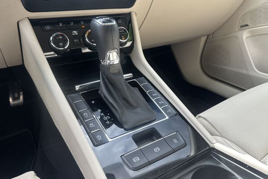 Skoda Superb L&K 2.0 TSI 4x4 DSG