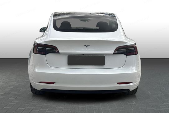 Tesla Model 3 RWD