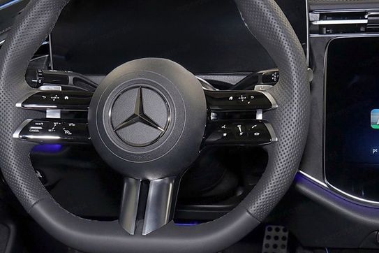 Mercedes E Klasa 300 e 4-Matic AMG