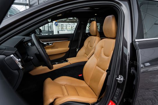 Volvo V90 T8 AWD Plug-In Hybrid Ultimate Bright aut