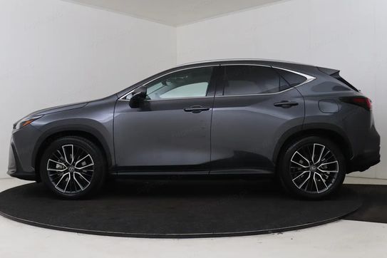 Lexus NX 350h Omotenashi 2.5 Hybrid AWD