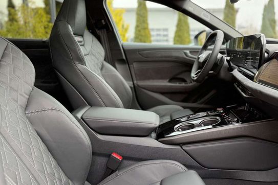 Audi A6 e-Hybrid quattro