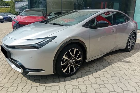 Toyota Prius Prestige 2.0 Hybrid Plug-in