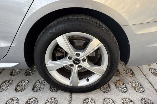 Audi A4 35 TFSI Advanced