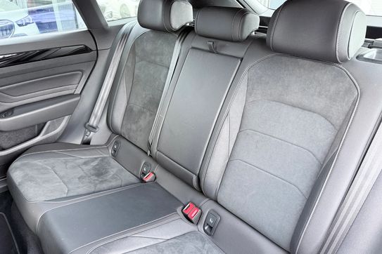 Volkswagen Arteon 2.0 TSI R-Line DSG