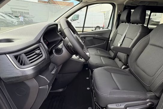 Nissan Primastar Tekna dCi 9A/T