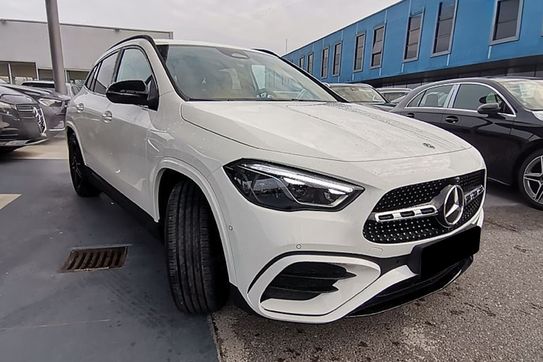 Mercedes GLA 200  AMG Line