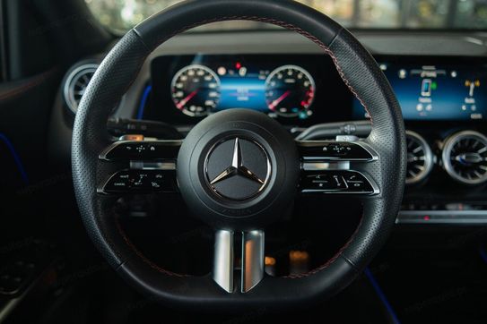 Mercedes GLB 220 mHEV 4-Matic AMG Line 8G-DCT