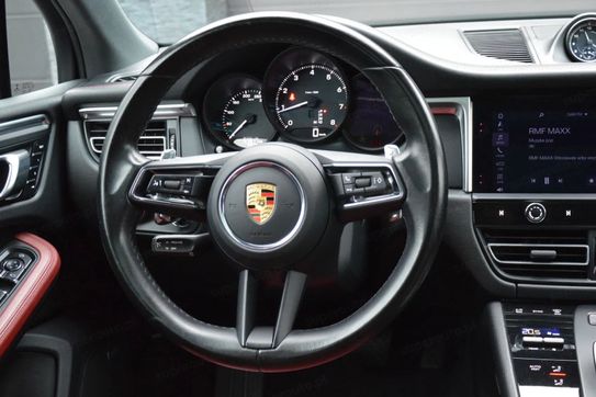 Porsche Macan T