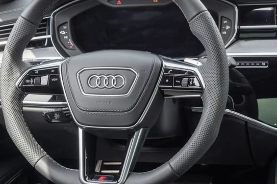 Audi A8 50 TDI quattro