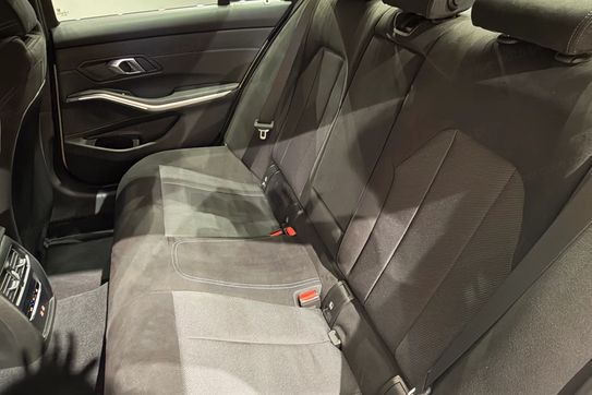 BMW Seria 3 320i xDrive M Sport