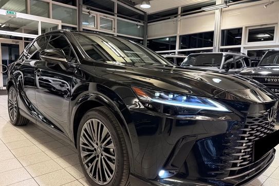 Lexus RX 450h+ Omotenashi 2.5 Hybrid Plug-in