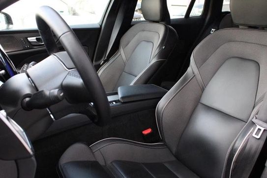 Volvo V60 B4 D Plus Dark
