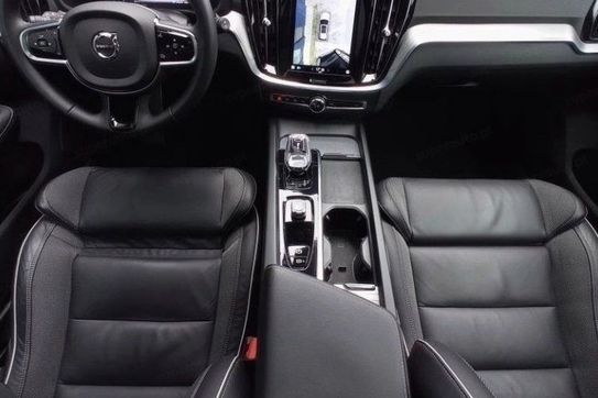 Volvo V60 B4 D R-Design