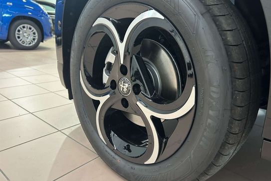 Alfa Romeo Junior 1.2 Ibrida Ti