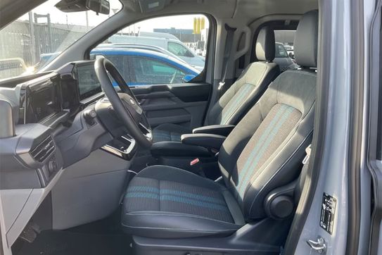 Ford Tourneo Custom 320 L2H1 Sport A8 AWD