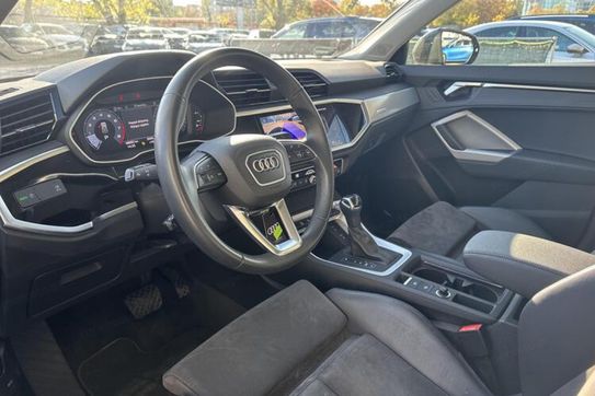 Audi Q3 35 TFSI S-Line