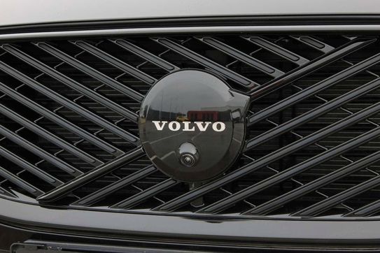 Volvo XC60 B5 AWD Ultra Black Edition