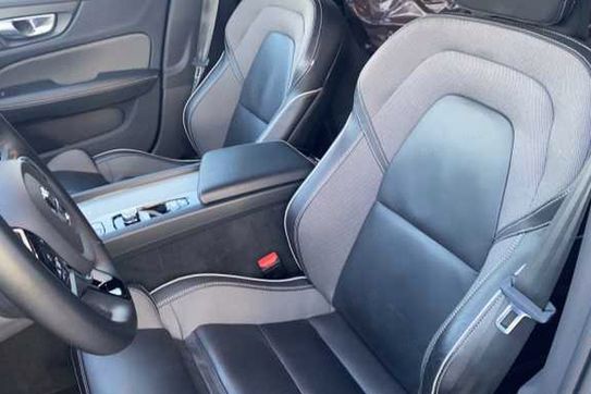 Volvo V60 B4 D Ultimate Dark