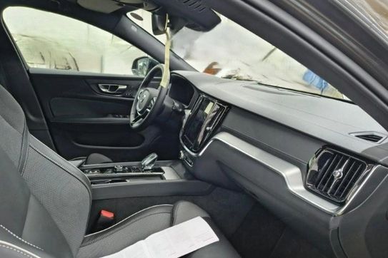 Volvo V60 B4 B Ultra Dark