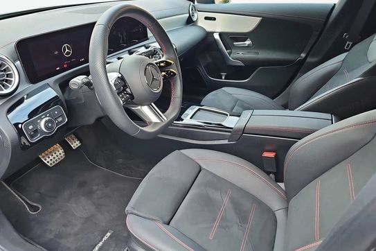 Mercedes CLA Shooting Brake 200 AMG Line