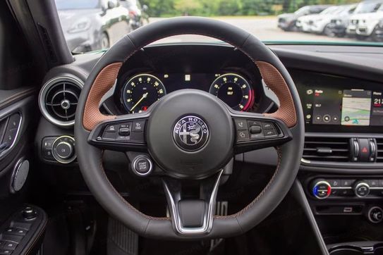 Alfa Romeo Giulia 2.0 Turbo Intensa Q4