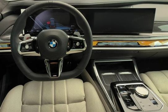 BMW Seria 7 740d xDrive M Sport