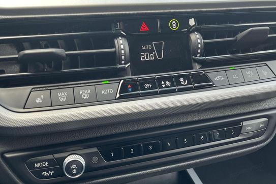 BMW Seria 1 118d Advantage aut