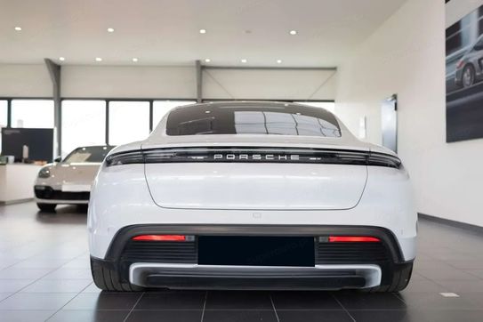 Porsche Taycan 4 Black Edition