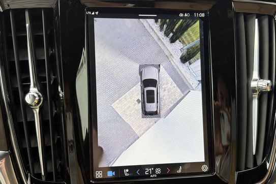 Volvo V90 T6 eAWD Plug-In Hybrid Plus Dark