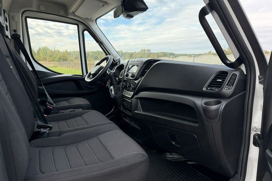Iveco Daily 70C18 Izoterma + Winda