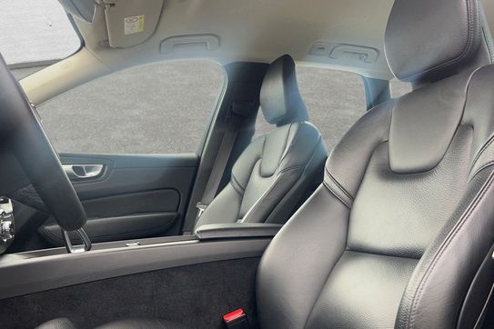 Volvo XC60 B4 B Plus Bright