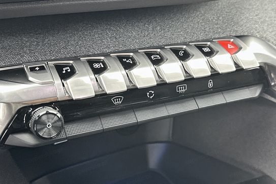 Peugeot 3008 Allure Pack 1.6 Hybrid e-EAT8