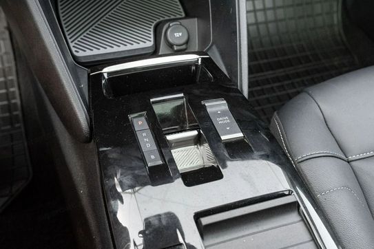 Citroen C4 X EV136 50kWh Shine