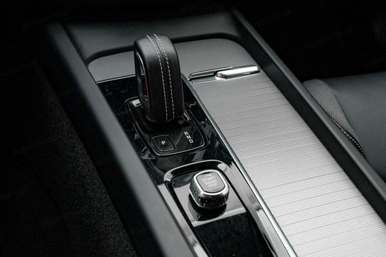 Volvo XC60 B4 B Plus Dark